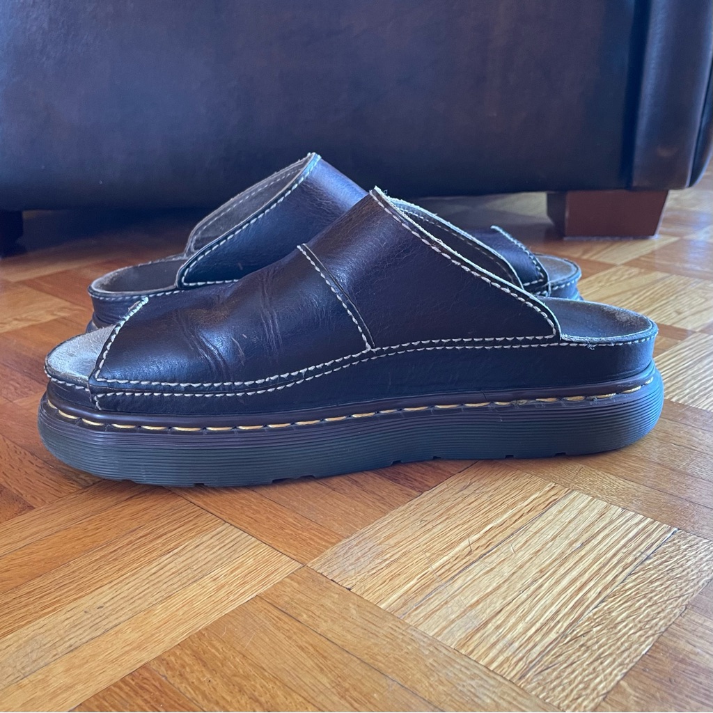 Dr. Martens Vintage 90s Mie Platform Grizzly Dark Brown Mules Slides